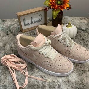 Nike Dunks Pink Suede (like) Sneakers EUC!